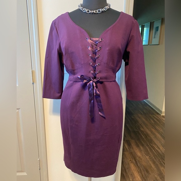 Purple dress with lace front - Picture 1 of 2